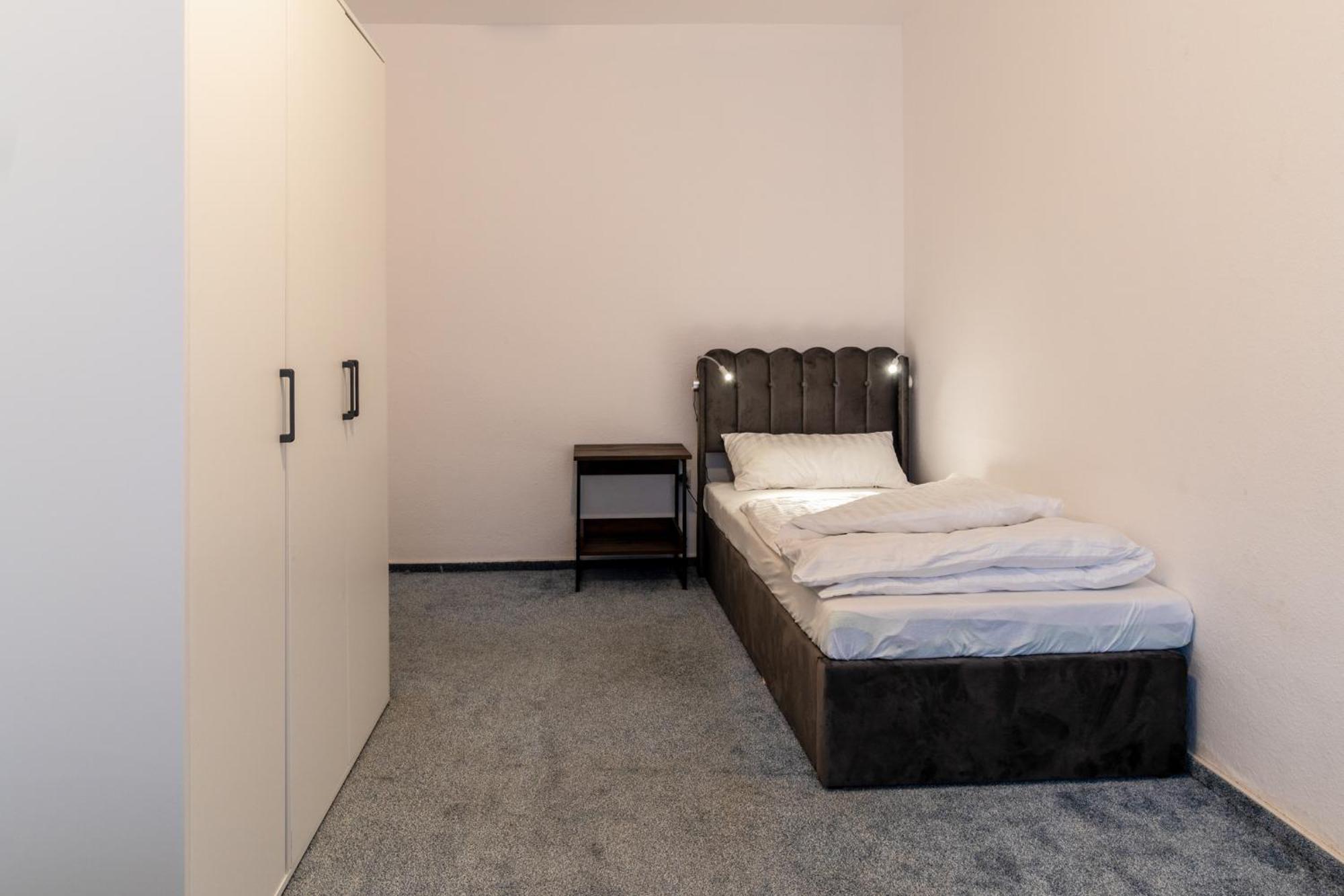 Smile Apartment Tiddische Exterior photo